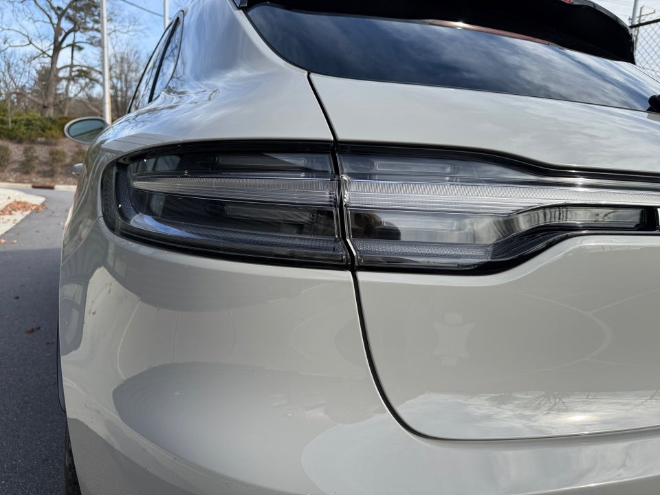 2025 Porsche Macan Base