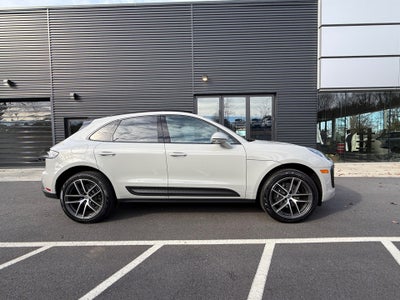 2025 Porsche Macan Base