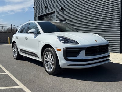 2025 Porsche Macan Base