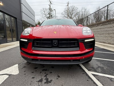 2025 Porsche Macan Base