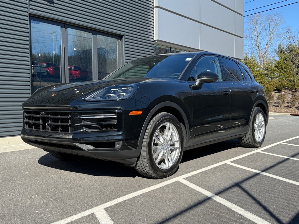 2025 Porsche Cayenne Base