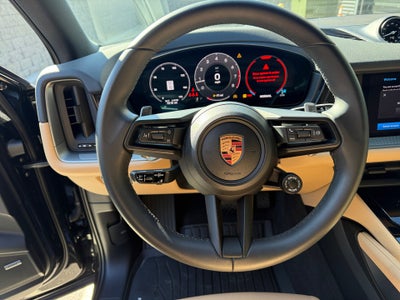 2025 Porsche Cayenne Base