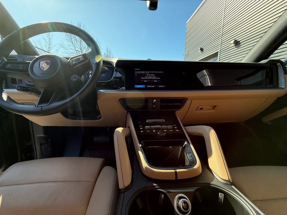 2025 Porsche Cayenne Base