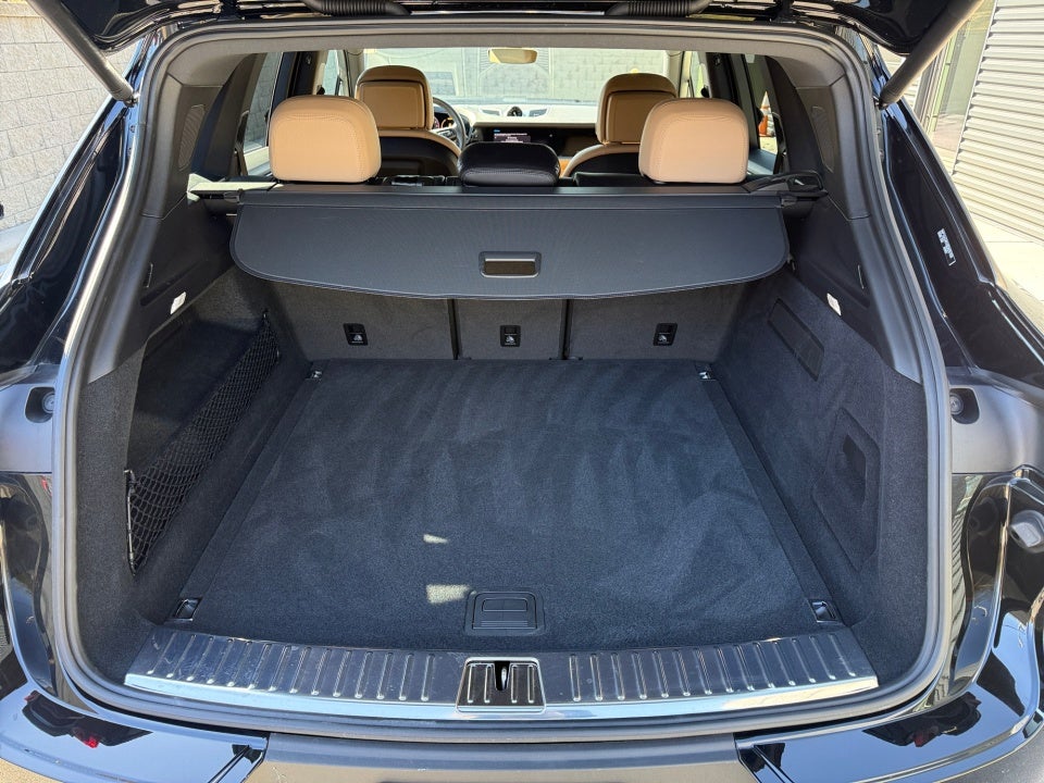 2025 Porsche Cayenne Base