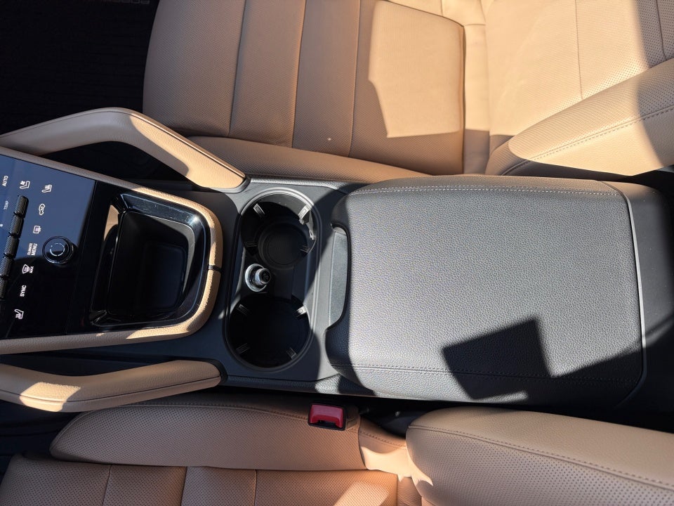 2025 Porsche Cayenne Base