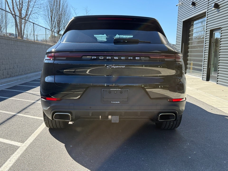 2025 Porsche Cayenne Base