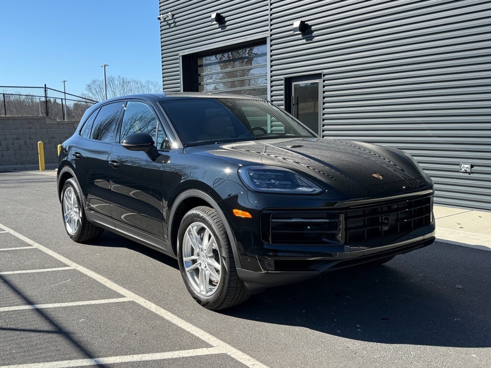 2025 Porsche Cayenne Base
