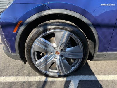 2024 Porsche Macan Electric 4