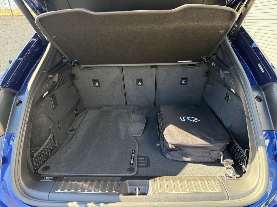 2024 Porsche Macan Electric 4