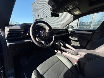 2024 Porsche Macan Electric 4