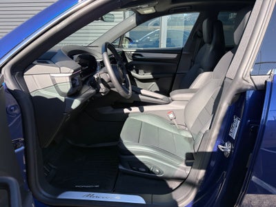 2024 Porsche Macan Electric 4