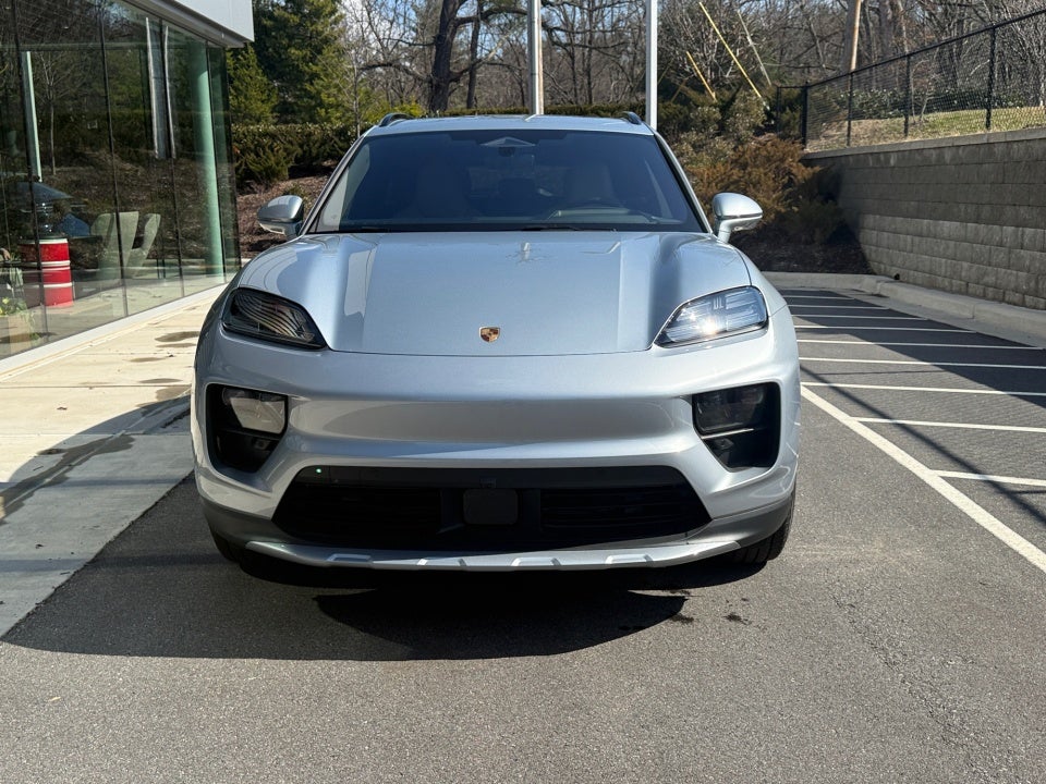 2025 Porsche Macan Electric Base