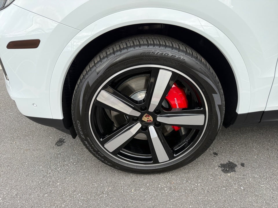 2025 Porsche Cayenne S