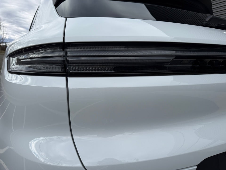 2025 Porsche Cayenne S