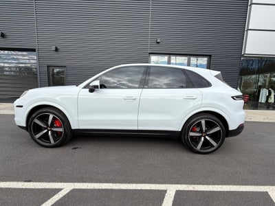 2025 Porsche Cayenne S
