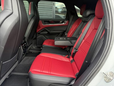 2025 Porsche Cayenne S