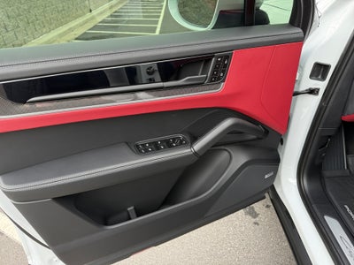 2025 Porsche Cayenne S