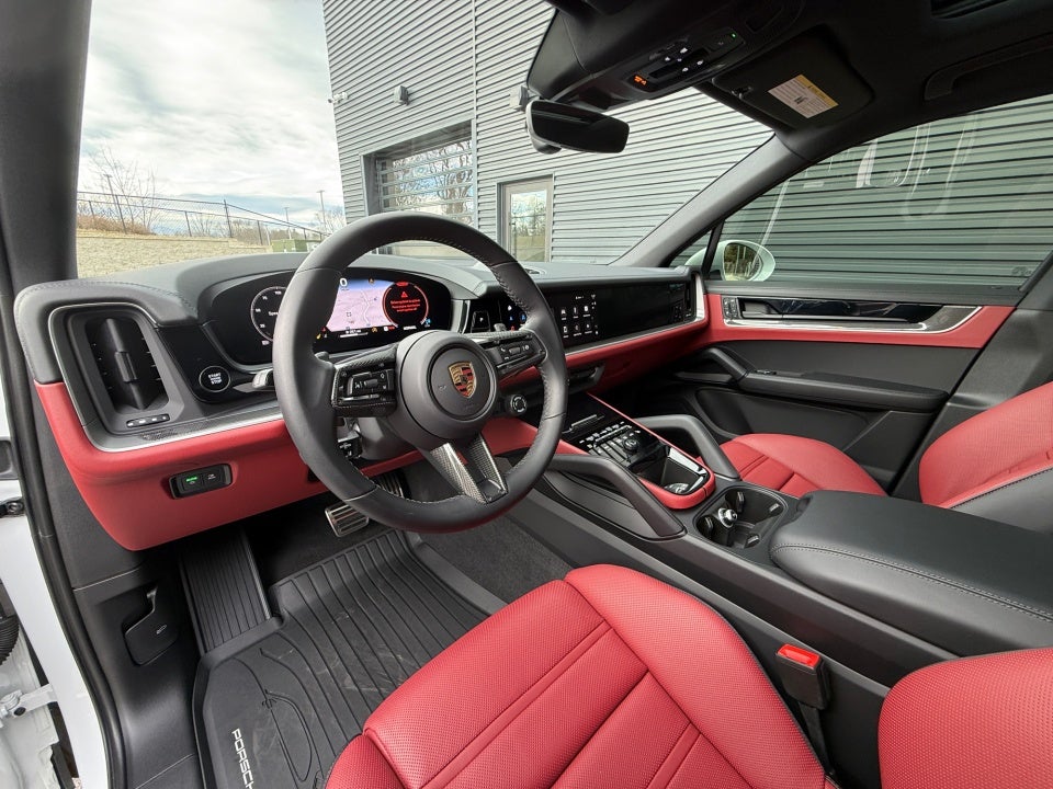 2025 Porsche Cayenne S