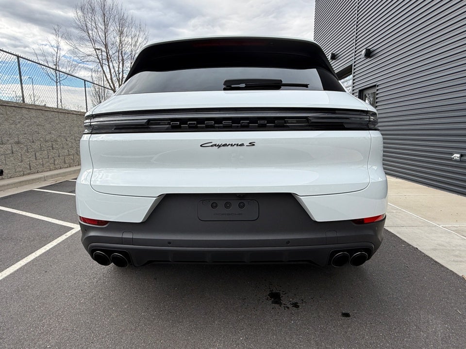 2025 Porsche Cayenne S