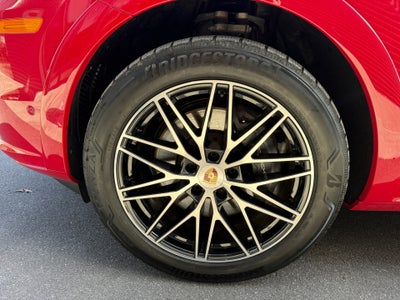 2025 Porsche Cayenne Coupe Base