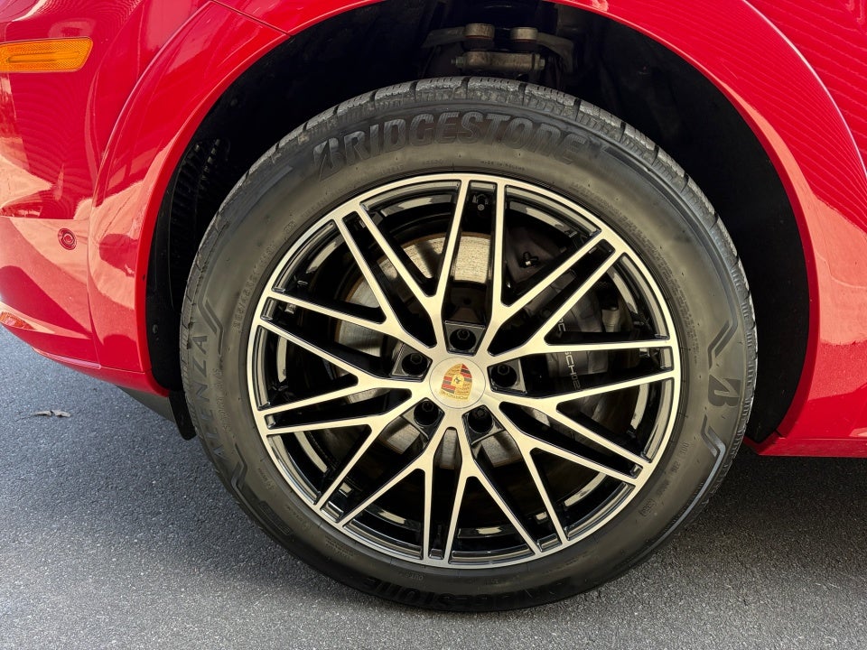 2025 Porsche Cayenne Coupe Base