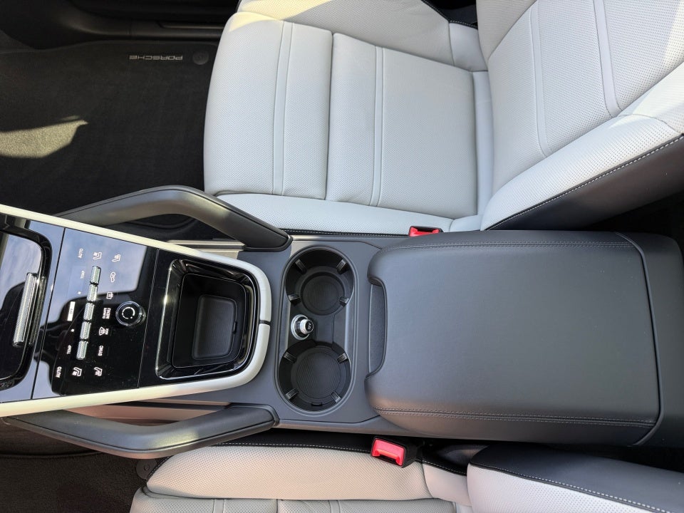 2025 Porsche Cayenne Coupe Base