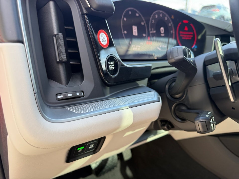 2025 Porsche Cayenne Coupe Base