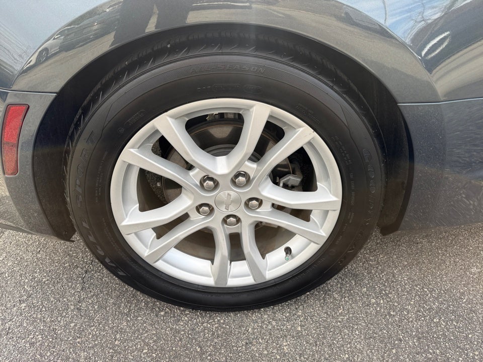 2019 Chevrolet Camaro 1LS