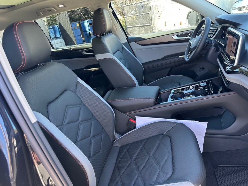 2025 Volkswagen Atlas 2.0T Peak Edition