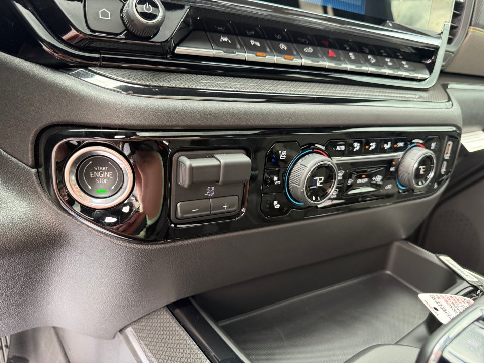 2025 Chevrolet Silverado 1500 4WD Crew Cab Short Bed ZR2