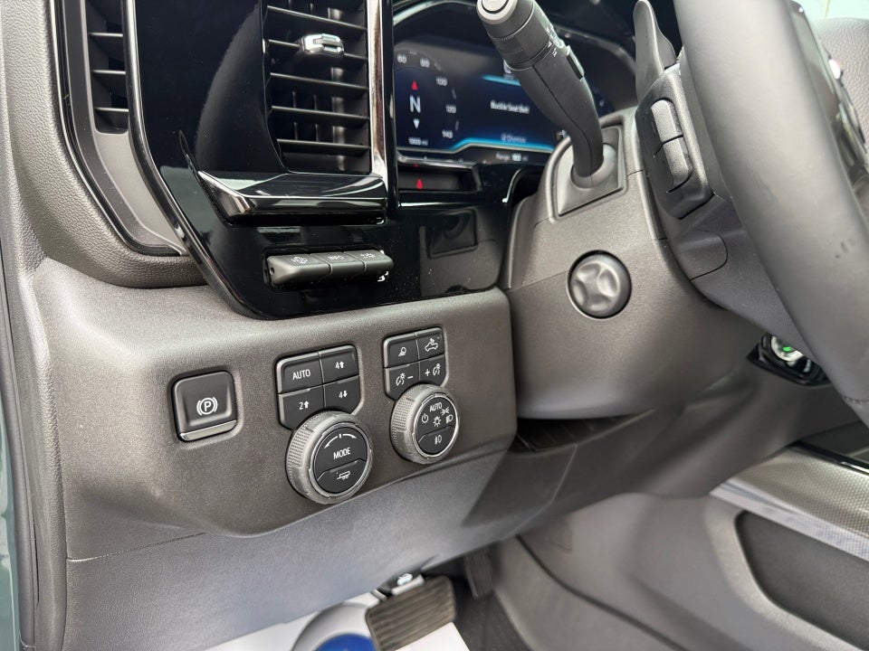 2025 Chevrolet Silverado 1500 4WD Crew Cab Short Bed ZR2