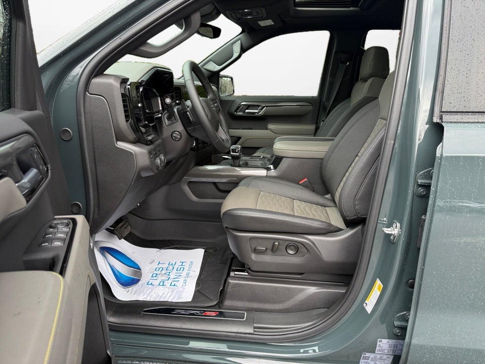 2025 Chevrolet Silverado 1500 4WD Crew Cab Short Bed ZR2