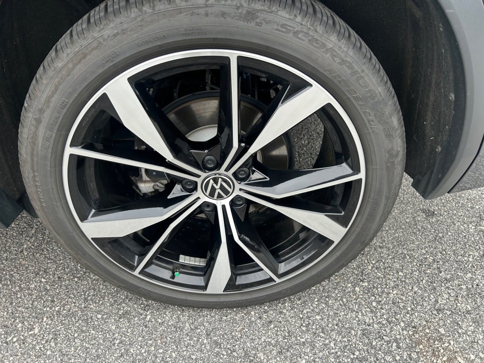 2024 Volkswagen Tiguan 2.0T SEL R-Line