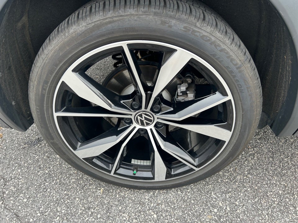 2024 Volkswagen Tiguan 2.0T SEL R-Line