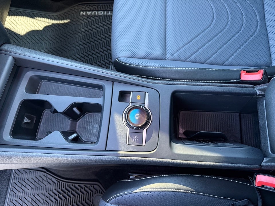 2025 Volkswagen Tiguan 2.0T SE R-Line Black