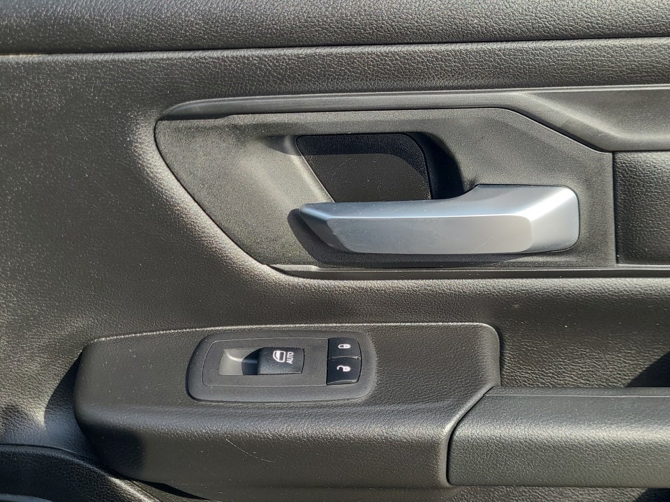 2024 RAM 1500 Tradesman Quad Cab 4x4 6'4" Box