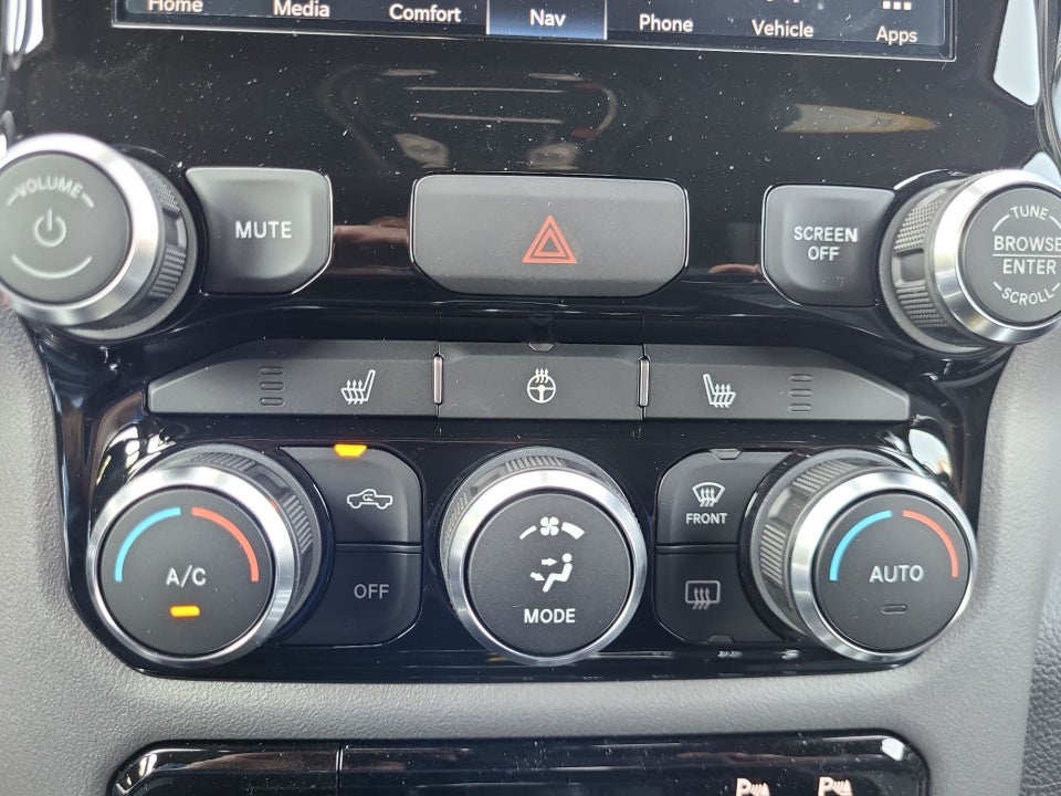 2023 RAM 1500 Big Horn Crew Cab 4x4 5'7" Box