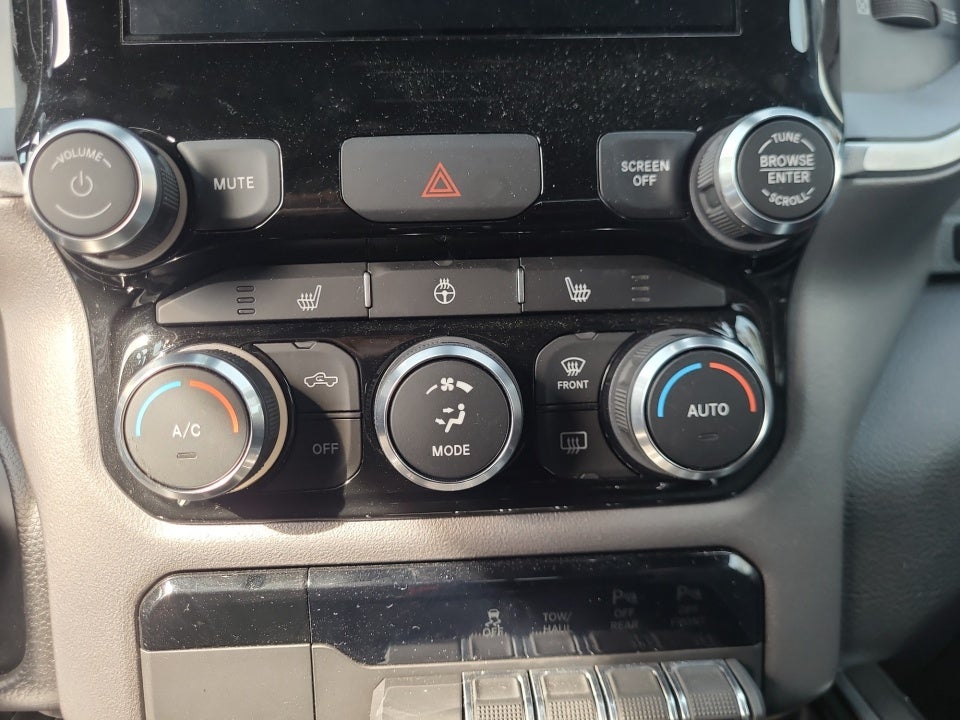 2023 RAM 1500 Big Horn Crew Cab 4x4 5'7" Box