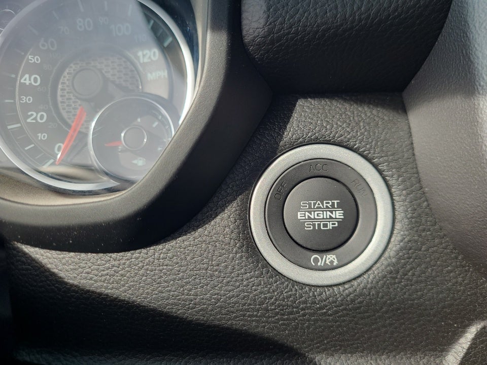 2023 RAM 1500 Big Horn Crew Cab 4x4 5'7" Box