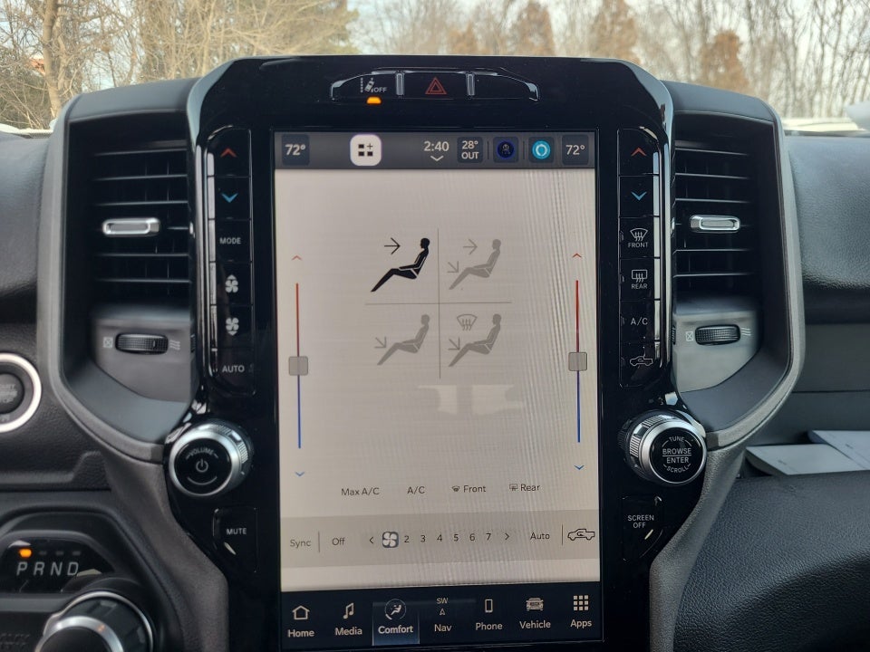 2024 RAM 2500 Tradesman Crew Cab 4x2 8' Box