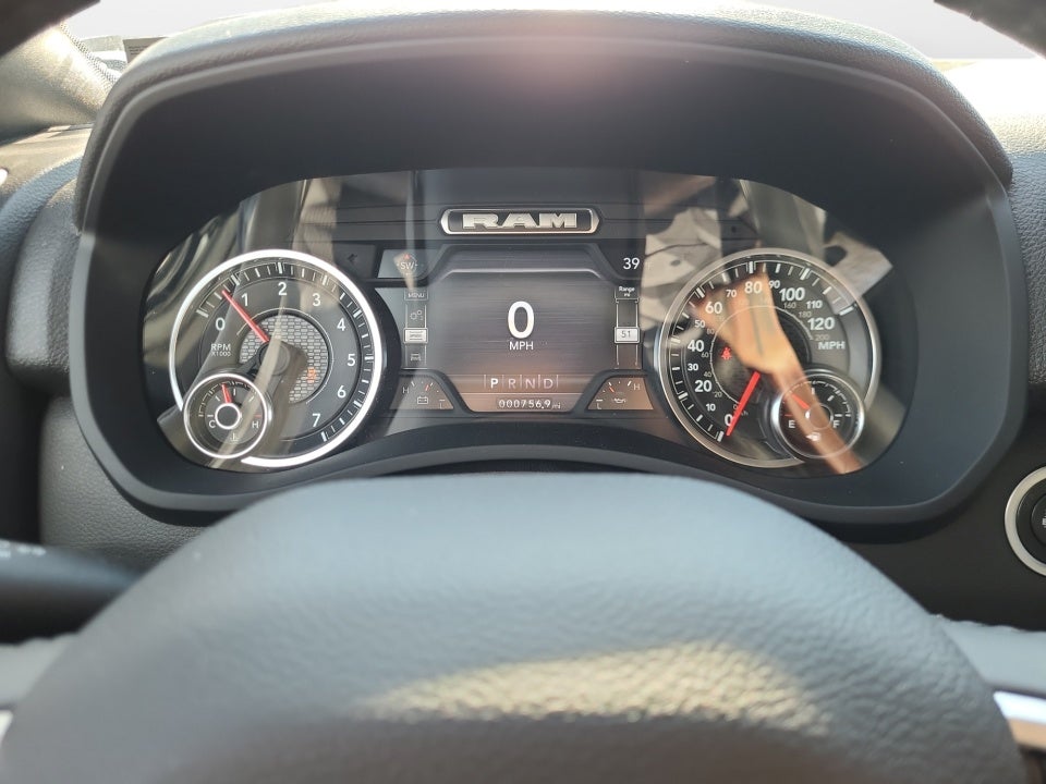 2024 RAM 2500 Tradesman Crew Cab 4x2 8' Box