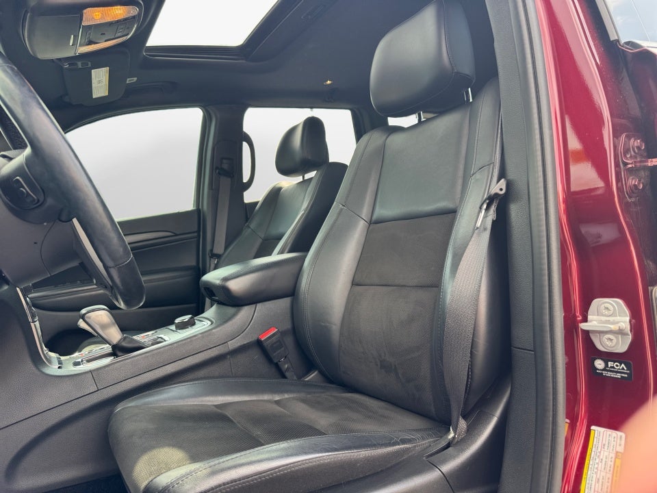 2022 Jeep Grand Cherokee Laredo X 4x4