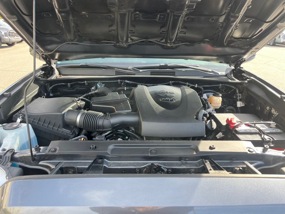 2021 Toyota TACOMA SR5 SR5 V6