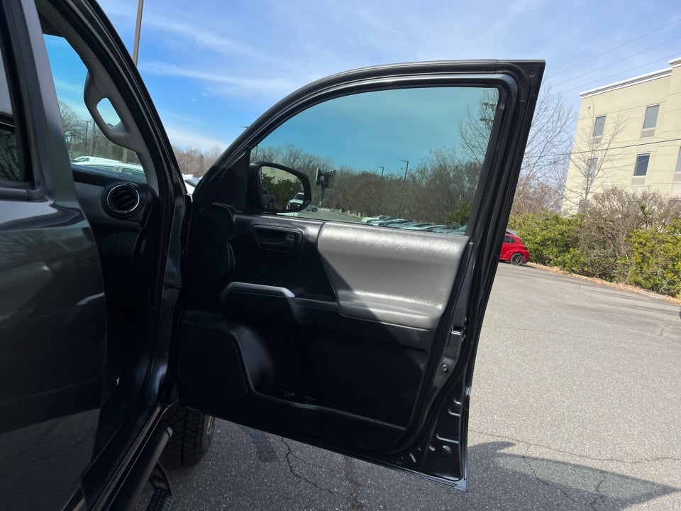 2021 Toyota TACOMA SR5 SR5 V6