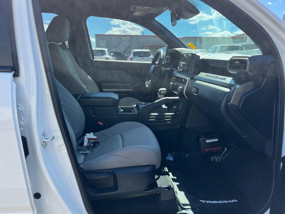 2025 Toyota TACOMA SR5 SR5