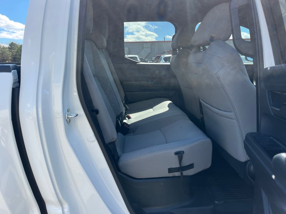 2025 Toyota TACOMA SR5 SR5