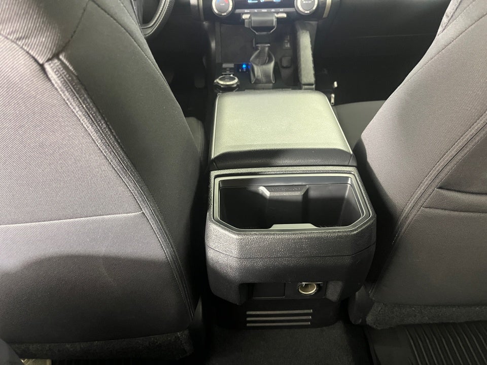 2025 Toyota TACOMA SR5 SR5