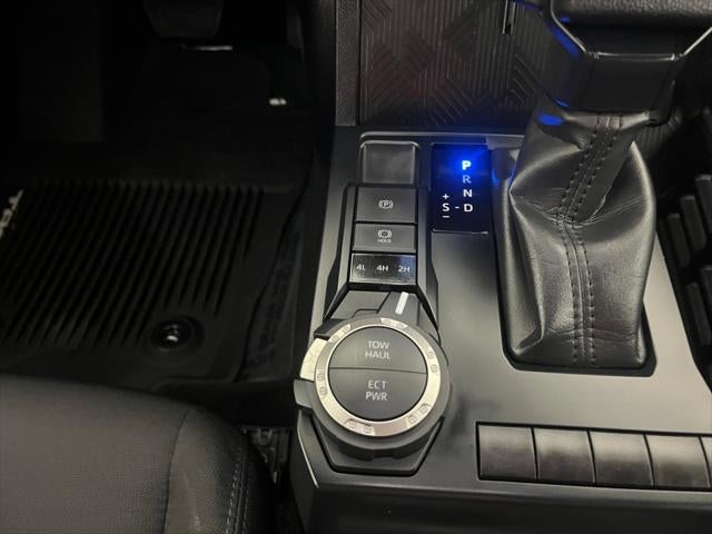 2025 Toyota TACOMA SR5 SR5