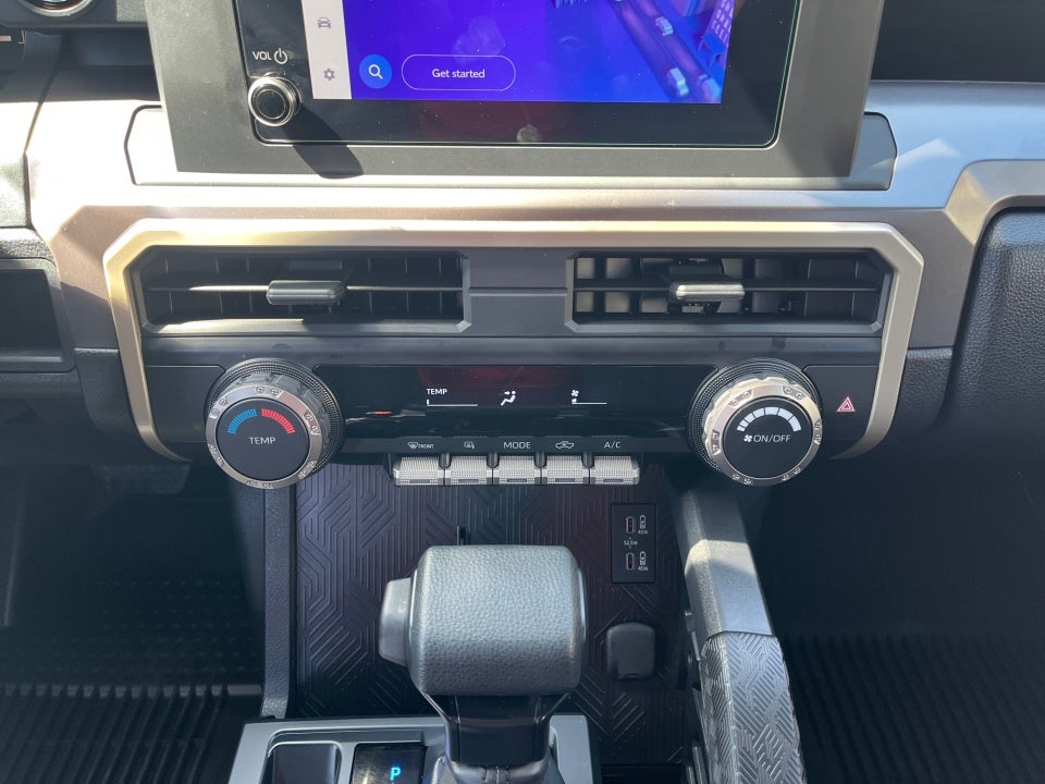 2025 Toyota TACOMA SR5 SR5