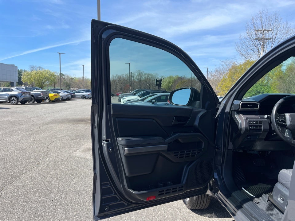 2025 Toyota TACOMA SR5 SR5